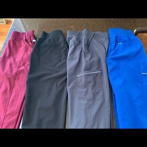 Cherokee Infinity Women’s Jogger Scrubs (Petite)